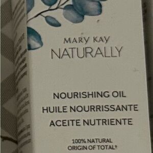 Mary Kay Naturally Nourishing Oil with Blue Accents